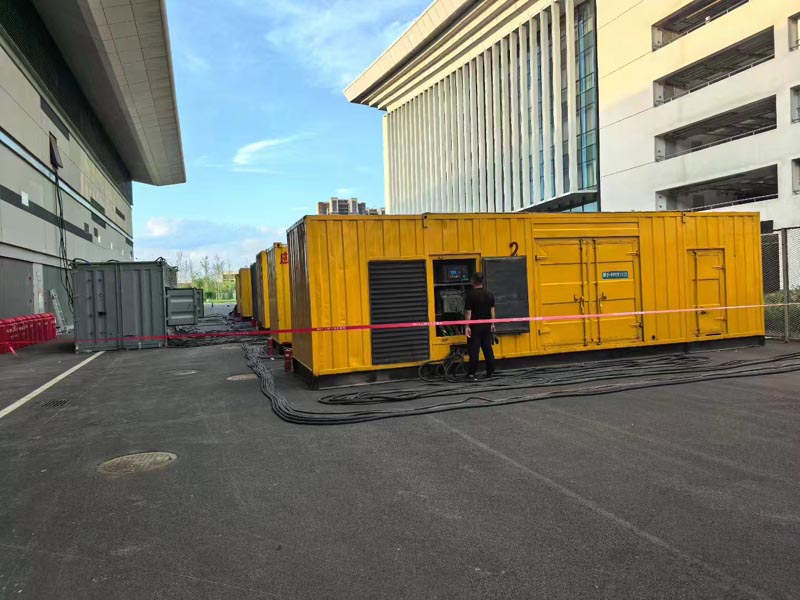 东澳镇柴油发电机冬季保养注意事项?